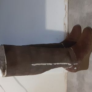 UGG  boots  size  6 women